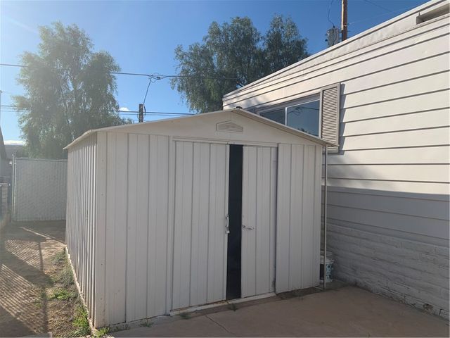 1933 W Robson Circle, Bullhead City, AZ 86442