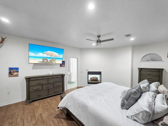 520 Meadow Lane, Winnie, TX 77665