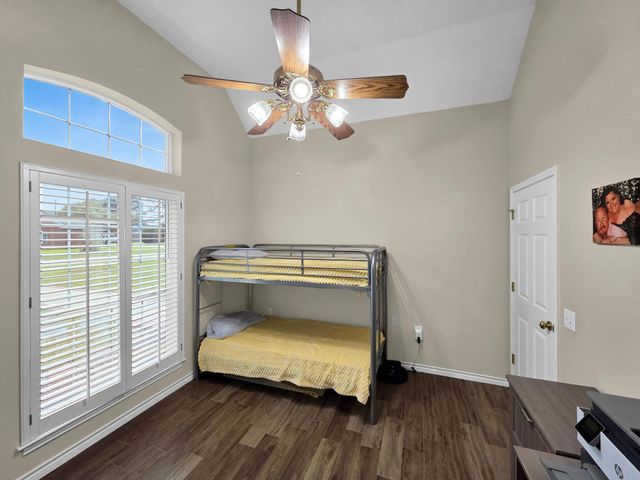 520 Meadow Lane, Winnie, TX 77665