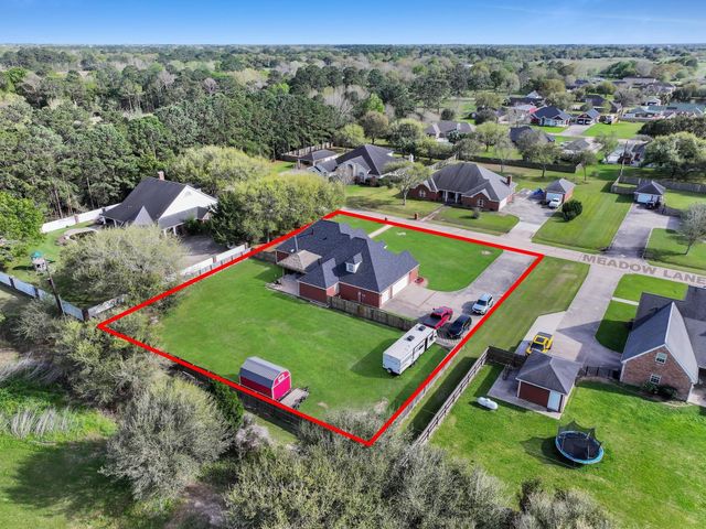 520 Meadow Lane, Winnie, TX 77665