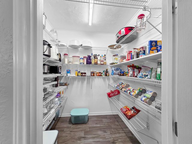 520 Meadow Lane, Winnie, TX 77665