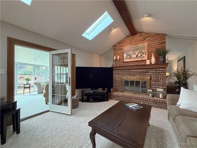 811 Thomas Fox Drive West, North Tonawanda, NY 14120