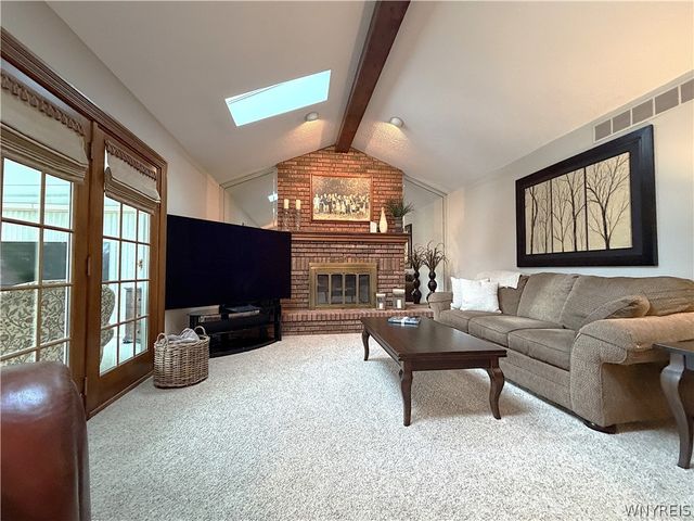 811 Thomas Fox Drive West, North Tonawanda, NY 14120