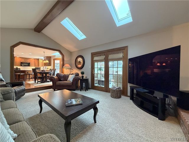 811 Thomas Fox Drive West, North Tonawanda, NY 14120
