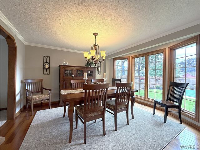811 Thomas Fox Drive West, North Tonawanda, NY 14120
