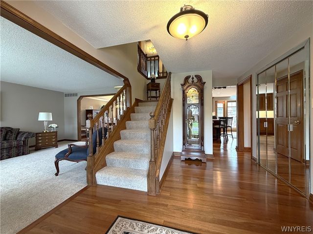 811 Thomas Fox Drive West, North Tonawanda, NY 14120