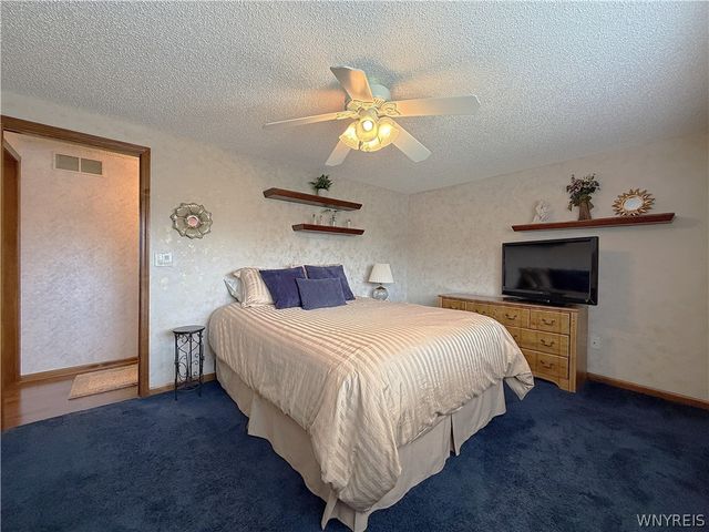 811 Thomas Fox Drive West, North Tonawanda, NY 14120