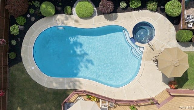 811 Thomas Fox Drive West, North Tonawanda, NY 14120