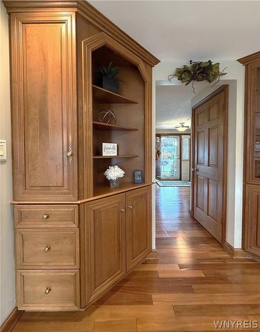 811 Thomas Fox Drive West, North Tonawanda, NY 14120