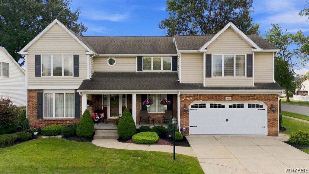 811 Thomas Fox Drive West, North Tonawanda, NY 14120