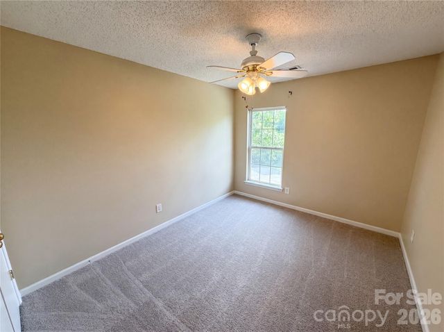 6121 Linda Vista Lane, Charlotte, NC 28216