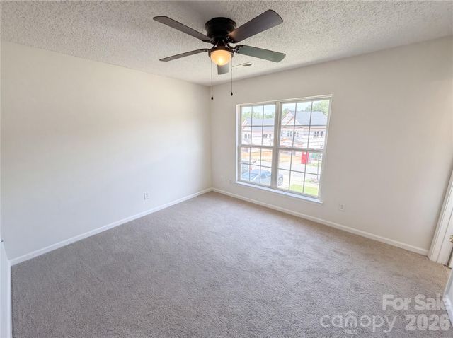 6121 Linda Vista Lane, Charlotte, NC 28216