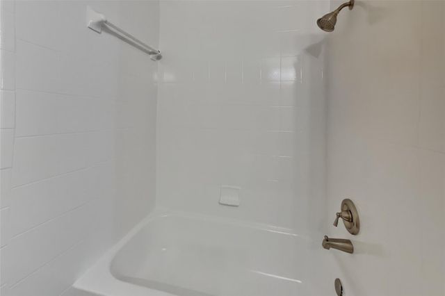 2102 Turtle Creek Drive, Missouri City, TX 77459