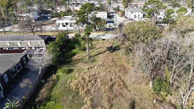 2818 W T C Jester Boulevard, Houston, TX 77018