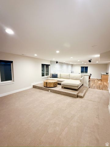 6946 W IVIE FARMS DR, Herriman, UT 84096