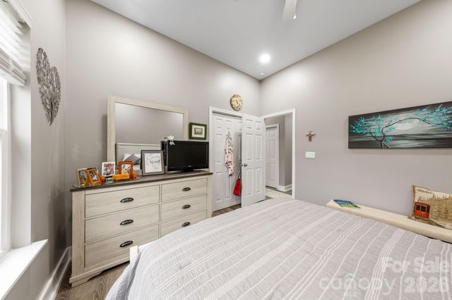 2002 Plain Field Drive, Bessemer City, NC 28016