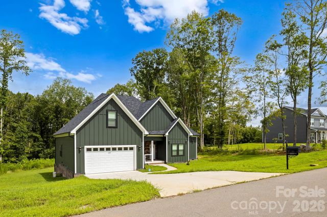 2002 Plain Field Drive, Bessemer City, NC 28016