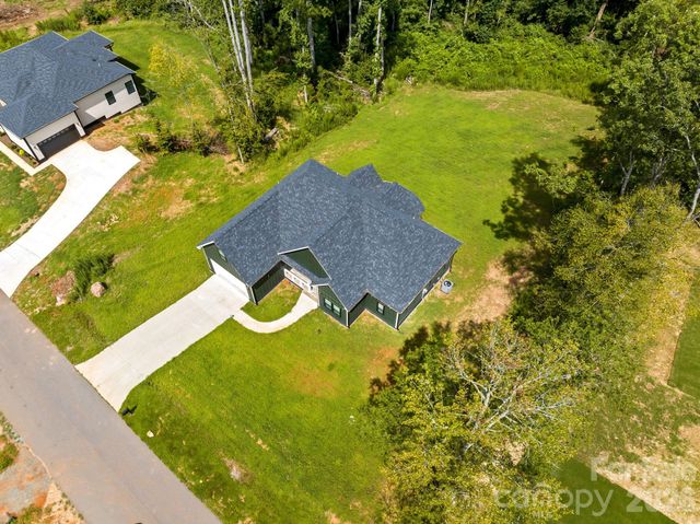 2002 Plain Field Drive, Bessemer City, NC 28016