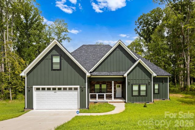 2002 Plain Field Drive, Bessemer City, NC 28016