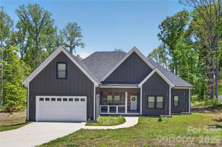 2002 Plain Field Drive, Bessemer City, NC 28016