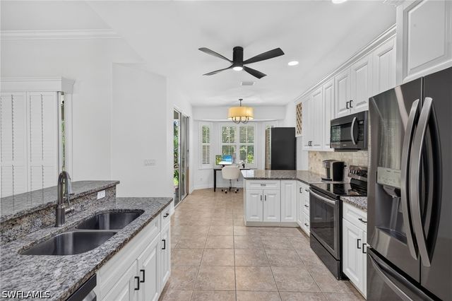 25020 Divot DR, Bonita Springs, FL 34135