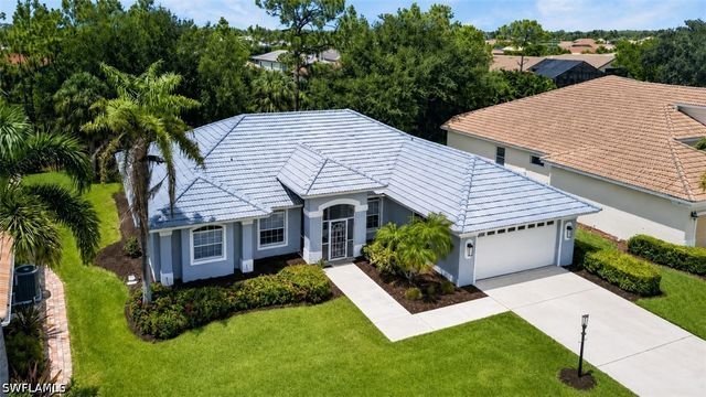 25020 Divot DR, Bonita Springs, FL 34135