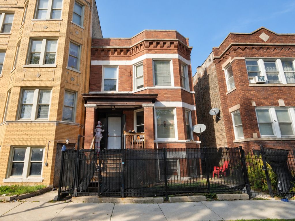4914 W Van Buren Street, Chicago, IL 60644