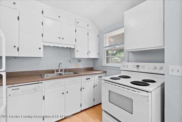 2115 Donora Street, Lansing, MI 48910