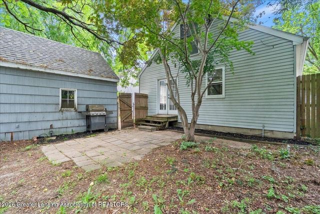 2115 Donora Street, Lansing, MI 48910