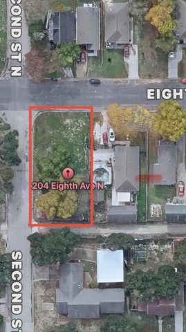 204 8th Avenue N, Texas City, TX 77590