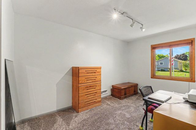 7317 Inwood Avenue S, Cottage Grove, MN 55016