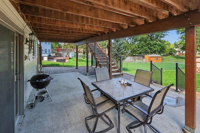 7317 Inwood Avenue S, Cottage Grove, MN 55016