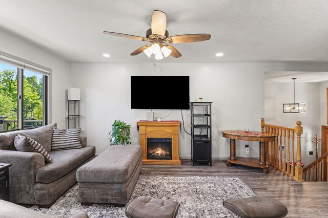 7317 Inwood Avenue S, Cottage Grove, MN 55016