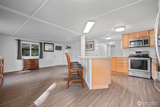 6978 Hannegan Road, Lynden, WA 98264