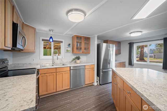 6978 Hannegan Road, Lynden, WA 98264