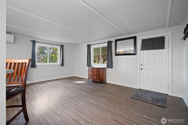 6978 Hannegan Road, Lynden, WA 98264