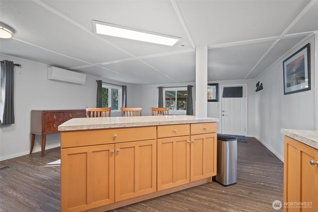 6978 Hannegan Road, Lynden, WA 98264