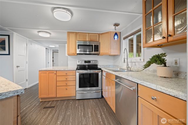 6978 Hannegan Road, Lynden, WA 98264