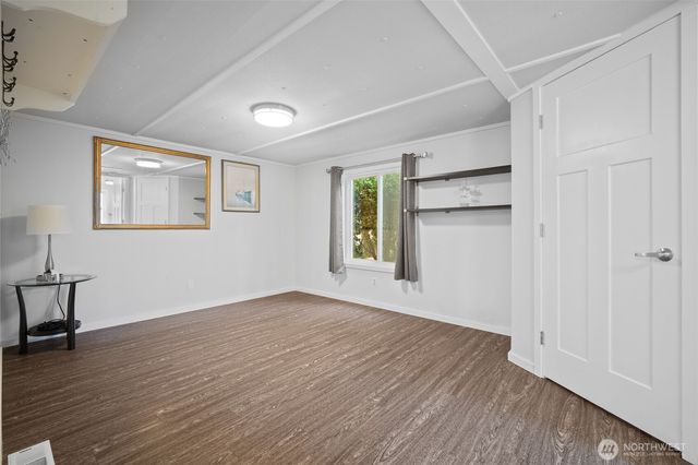 6978 Hannegan Road, Lynden, WA 98264