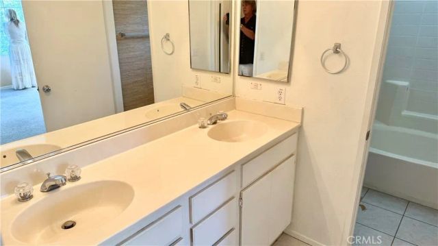 33513 Emerson C, Temecula, CA 92592