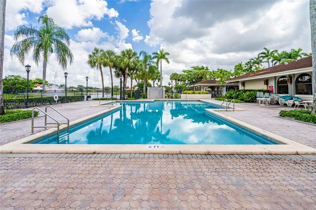 18206 Mediterranean Blvd 5-21, Hialeah, FL 33015