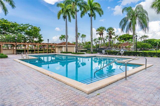 18206 Mediterranean Blvd 5-21, Hialeah, FL 33015