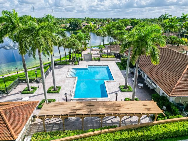 18206 Mediterranean Blvd 5-21, Hialeah, FL 33015