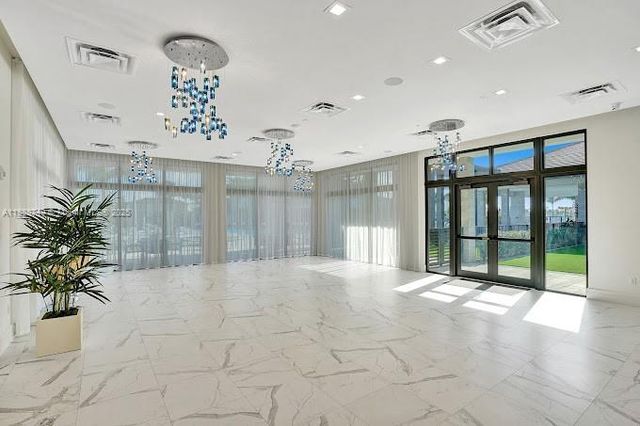 4260 NW 82nd Ave, Doral, FL 33166