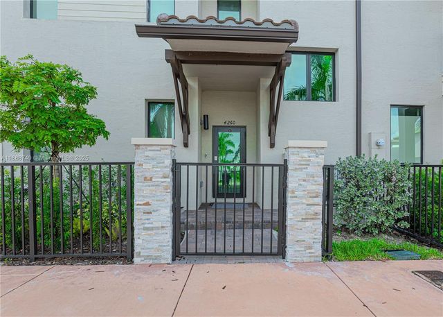 4260 NW 82nd Ave, Doral, FL 33166