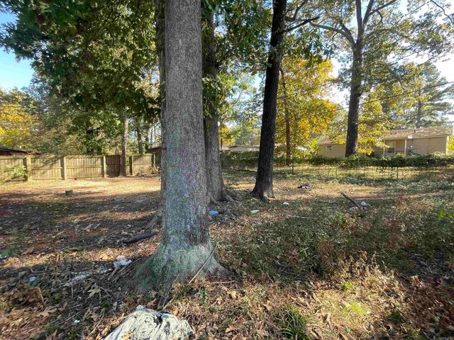 6921 Knollwood Road, Little Rock, AR 72209