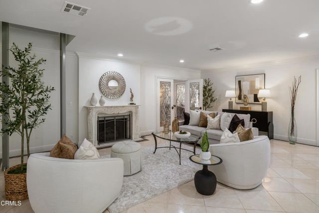 1720 Earlmont Avenue, La Canada Flintridge, CA 91011