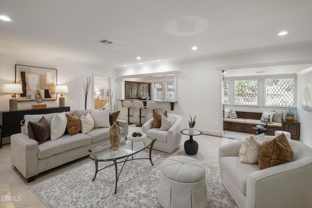 1720 Earlmont Avenue, La Canada Flintridge, CA 91011