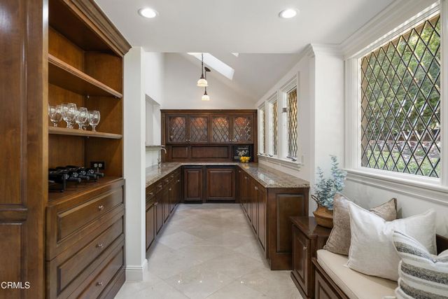 1720 Earlmont Avenue, La Canada Flintridge, CA 91011
