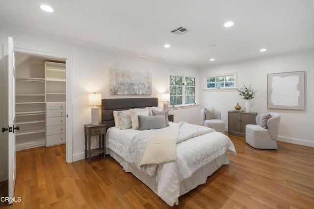 1720 Earlmont Avenue, La Canada Flintridge, CA 91011